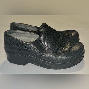 Klogs Black Embossed Leather Women's Clogs